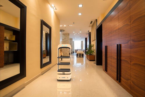 餐饮大咖吴春清入局千里眼机器人，室内配送机器人开启万亿级市场新篇章